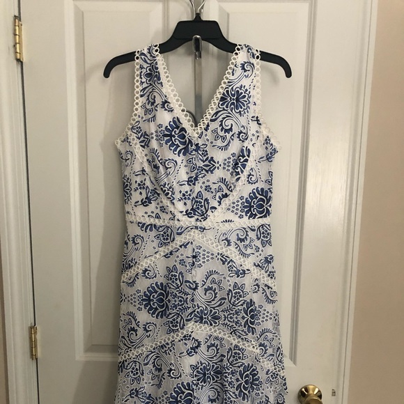 Sleeveless dress, sz 8, lined, below the knee - Picture 1 of 4